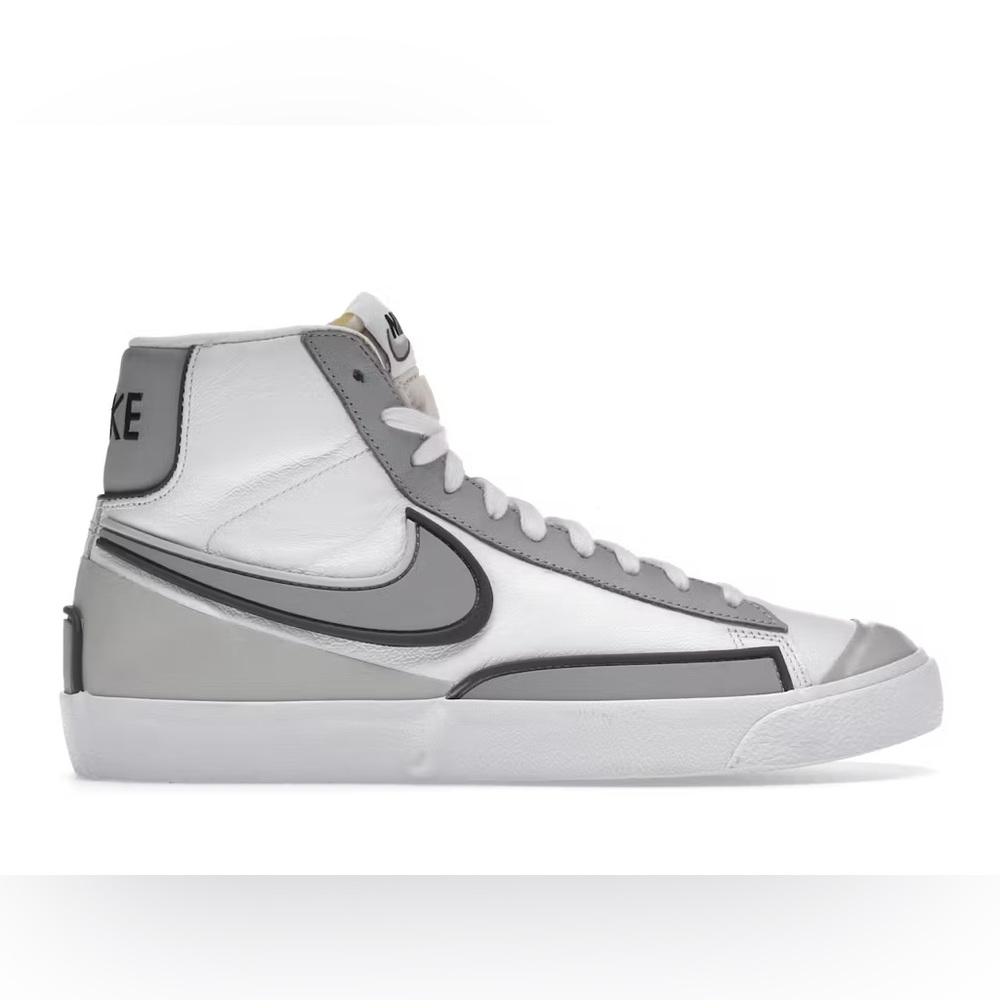 Nike Blazer Mid 77 Infinite
In White Iron Grey
